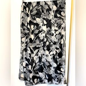 SUSAN GRAVER Printed Scarf Black White Gray Flower Sheer Classy